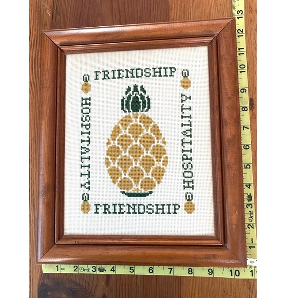 Vintage handmade cross-stitch pineapple welcome sign - Picture 6 of 6